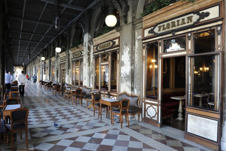 Il Florian di Venezia compie 290 anni: Poste Italiane gli dedica un annullo filatelico