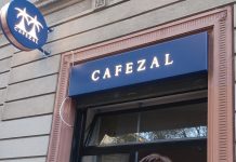 Carlos Bitencourt all'ingresso del nuovo Cafezal